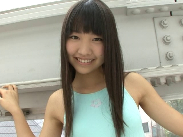 高岡未來 14歳 中3 競泳水着SP